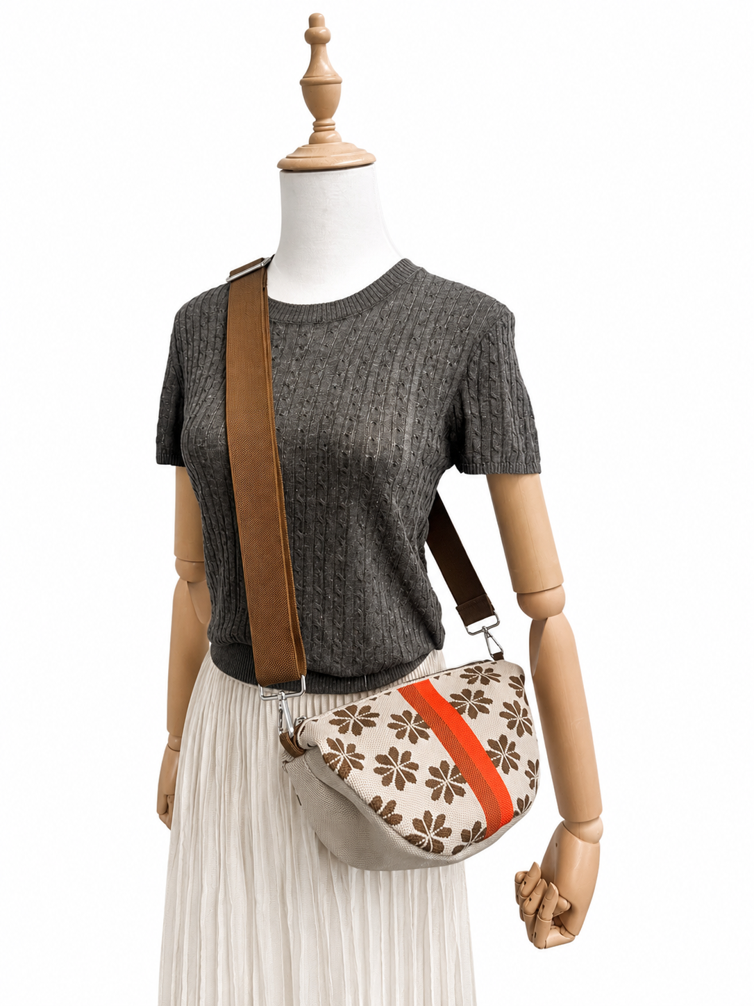 Sac - Crescent Knit Crossbody