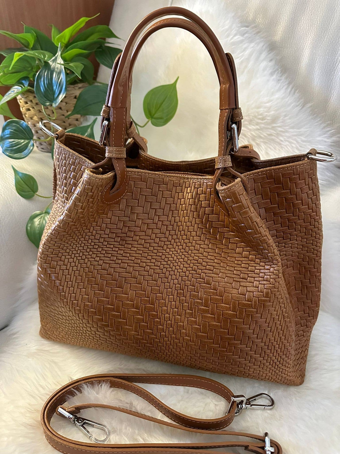 MAXI WOVEN BAG